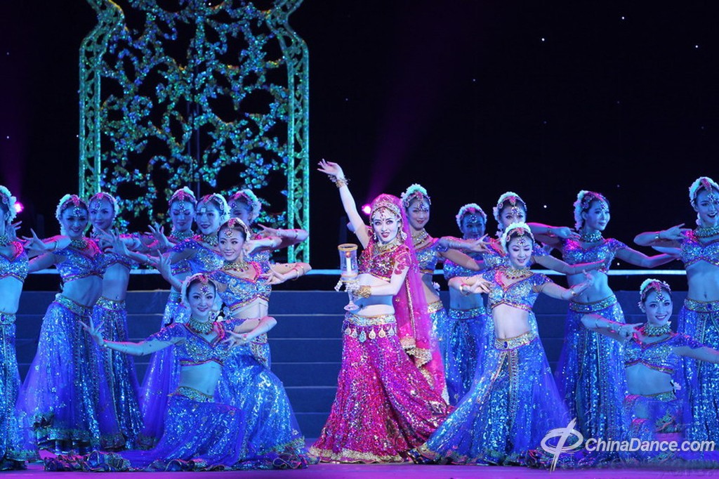 东方歌舞团《环球风情》精美图片集锦