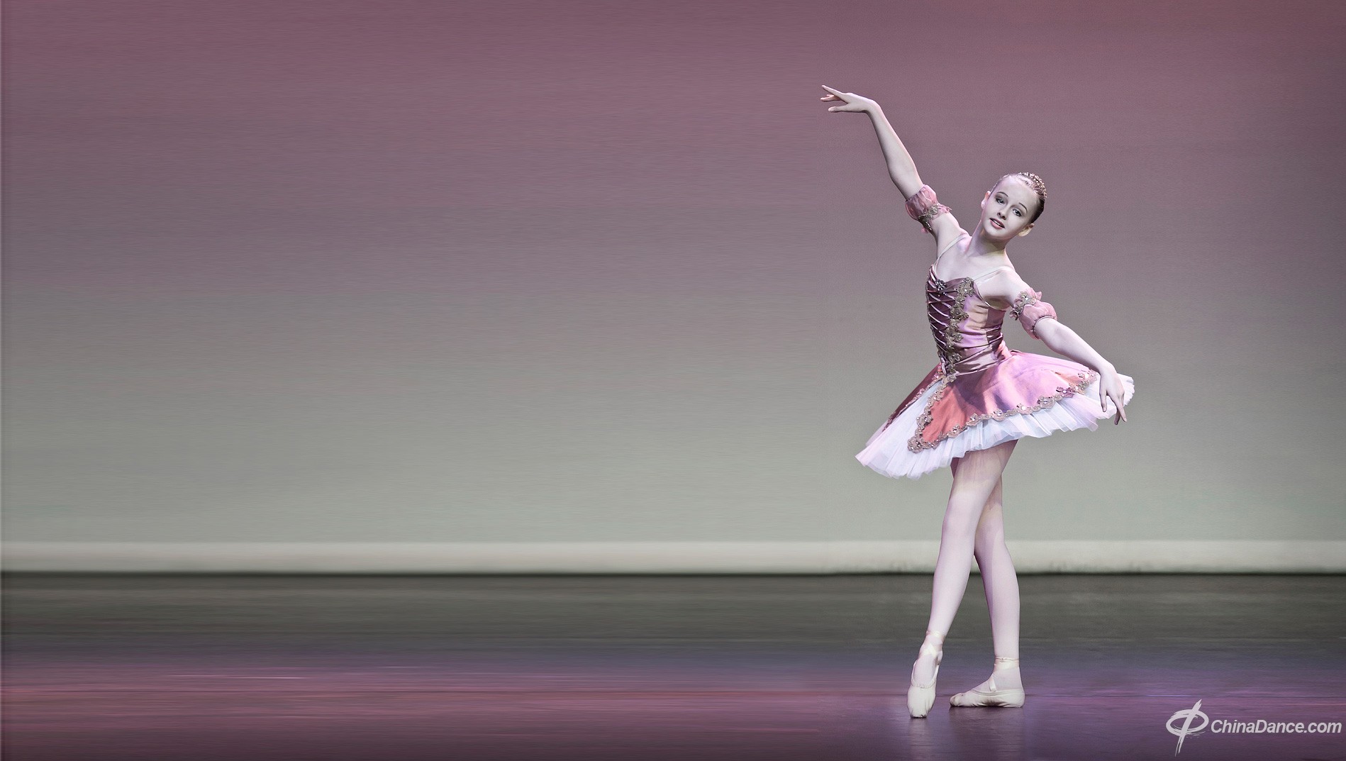 超清舞蹈美图大放送 抱回家当壁纸吧!